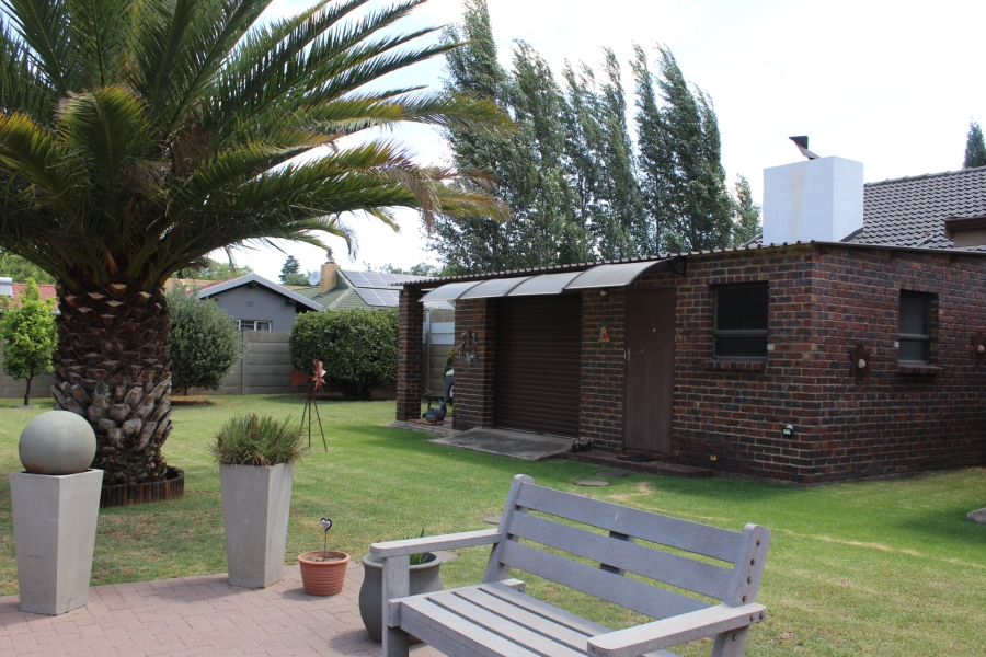 3 Bedroom Property for Sale in Vaalpark Free State